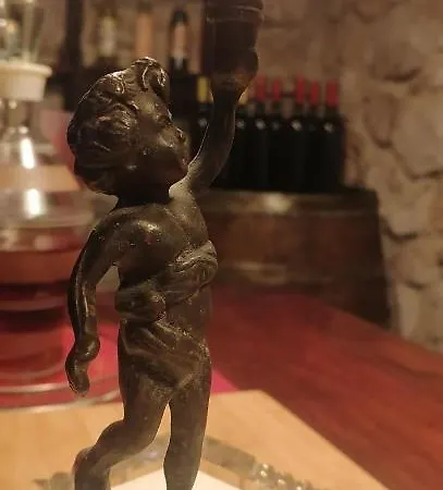 19th Century Stone Art House In Nature Park 别墅 *