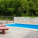 Host 2025- Stone Art House 빌라 마카르스카
