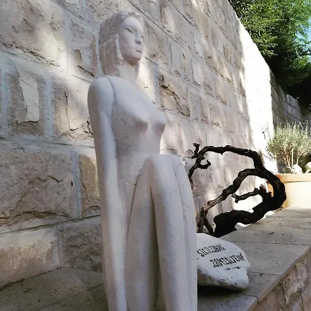 Willa 19th Century Stone Art House In Nature Park *