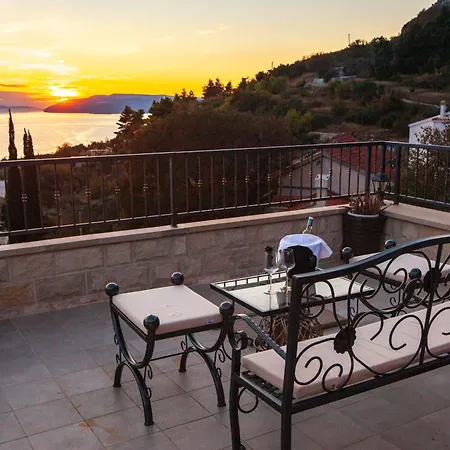 19th Century Stone Art With Pool & 360 Sea View Terrace In Nature Park * Makarska