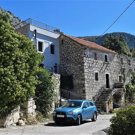 Host 2025- Stone Art House Villa *