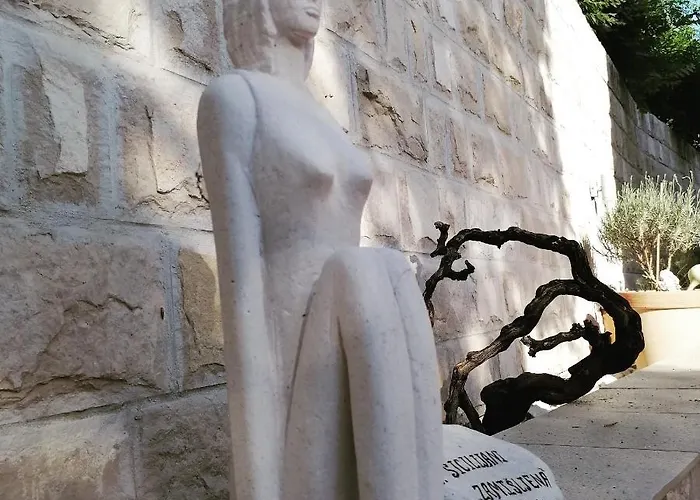 Villa Best Host 2025- Stone Art House *