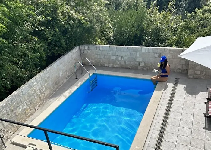 Best Host 2025- Stone Art House