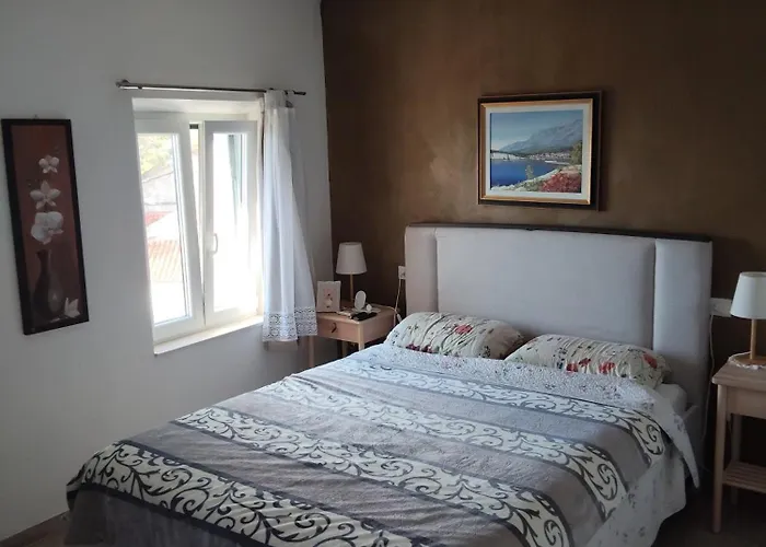 Best Host 2025- Stone Art House Villa