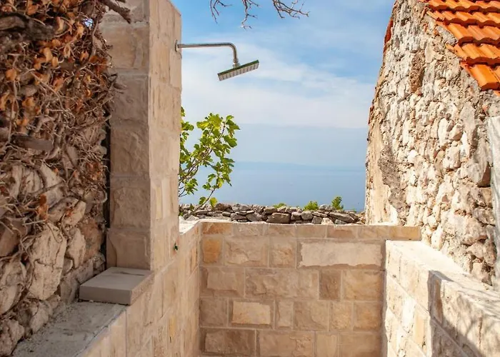 Best Host 2025- Stone Art House Villa *