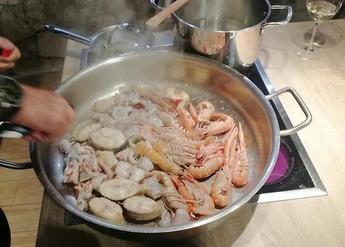 Vila 19th Century Stone Art House In Nature Park